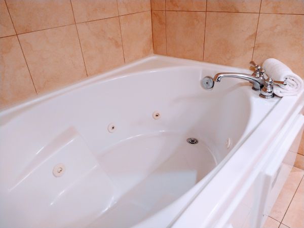 Acrylic Tub Installation in Alliance